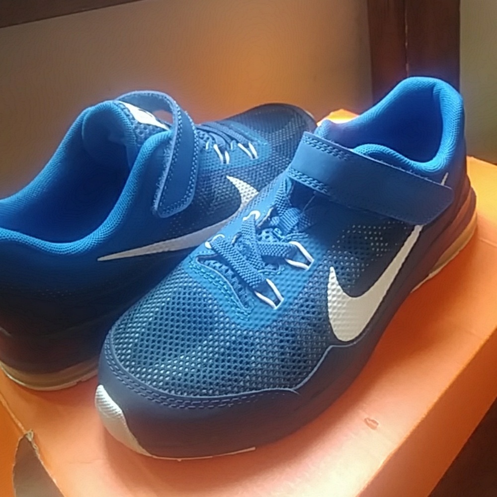 Nike youth size 1 new